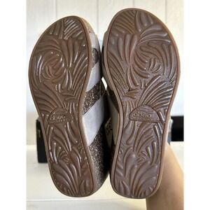 Abeo Biomechanical Footwear Wn7 Adjustable Strap Approx 2 Inches High. Comfy!